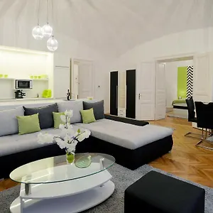 varkapitany-apartman-eger.egerhotels.net/